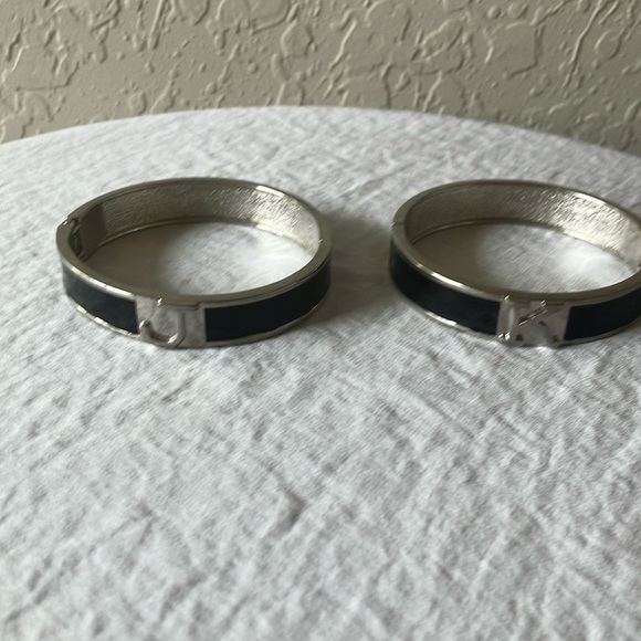 Black & Silver tone stretch bracelets- “J” & “K” initials- set of 2 - Picture 1 of 16